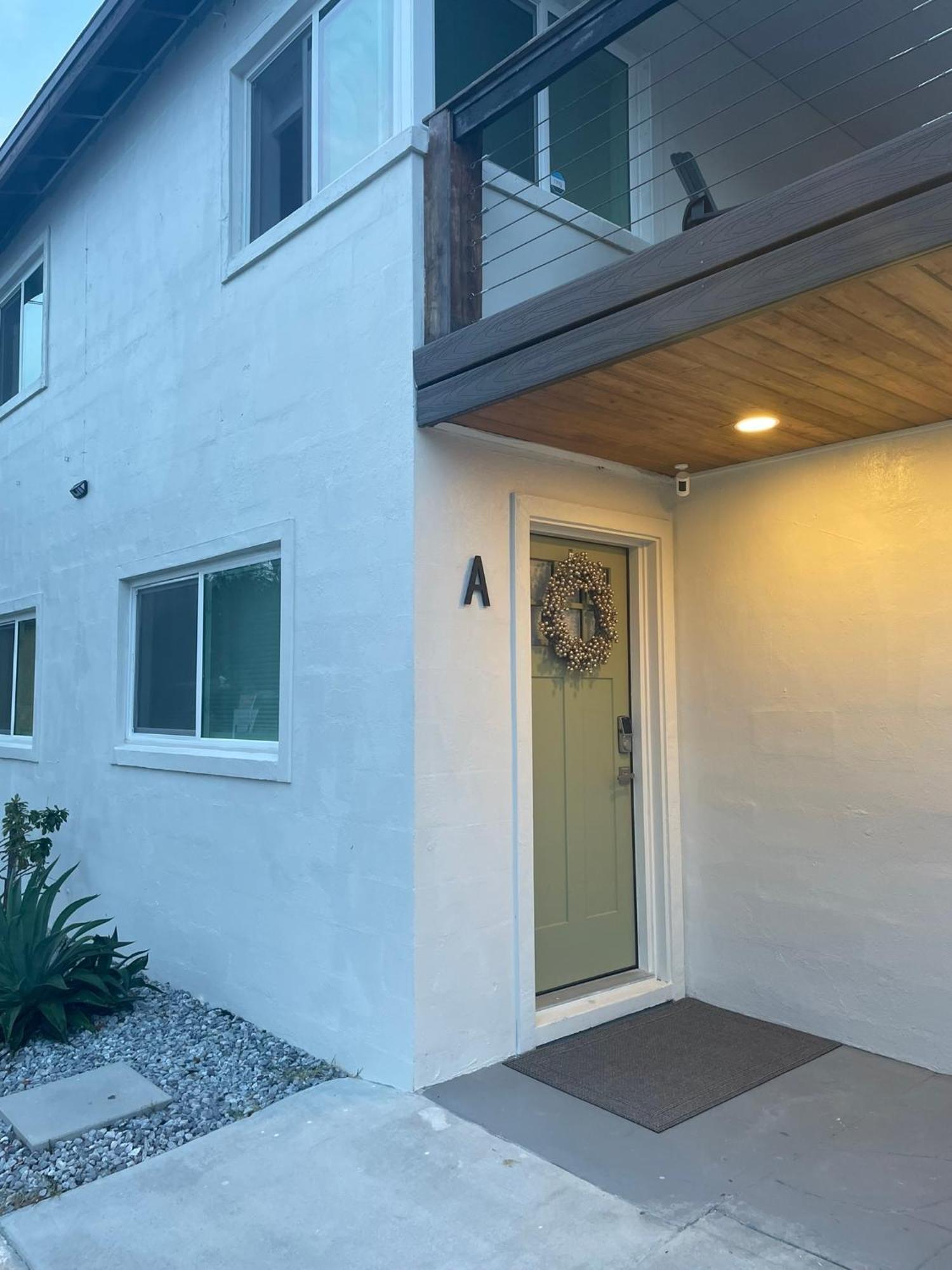 Shares Courtyard Luxury Apt - New! Rockledge Exterior foto