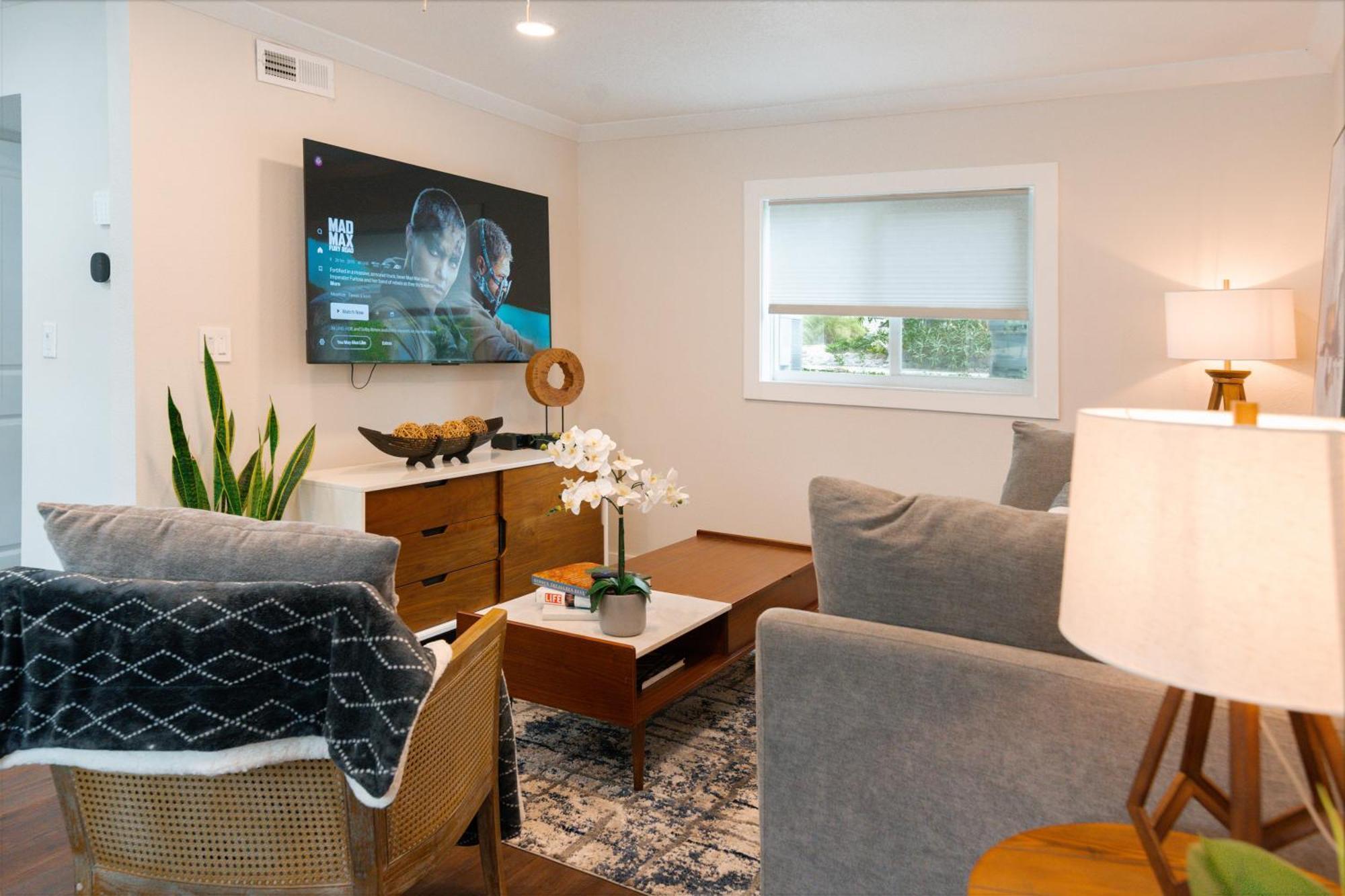 Shares Courtyard Luxury Apt - New! Rockledge Exterior foto